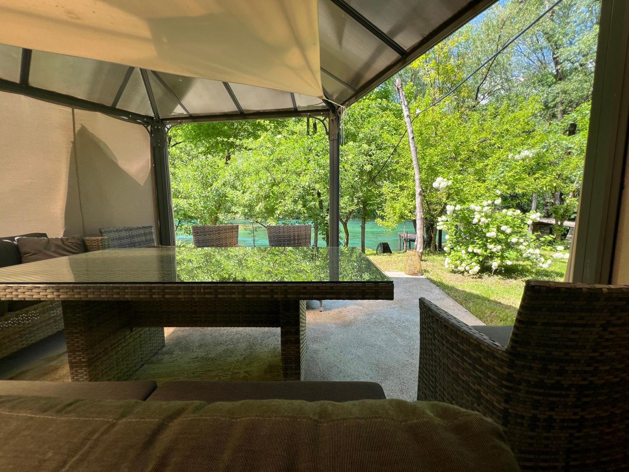 Anur Apartment Bihac Bagian luar foto