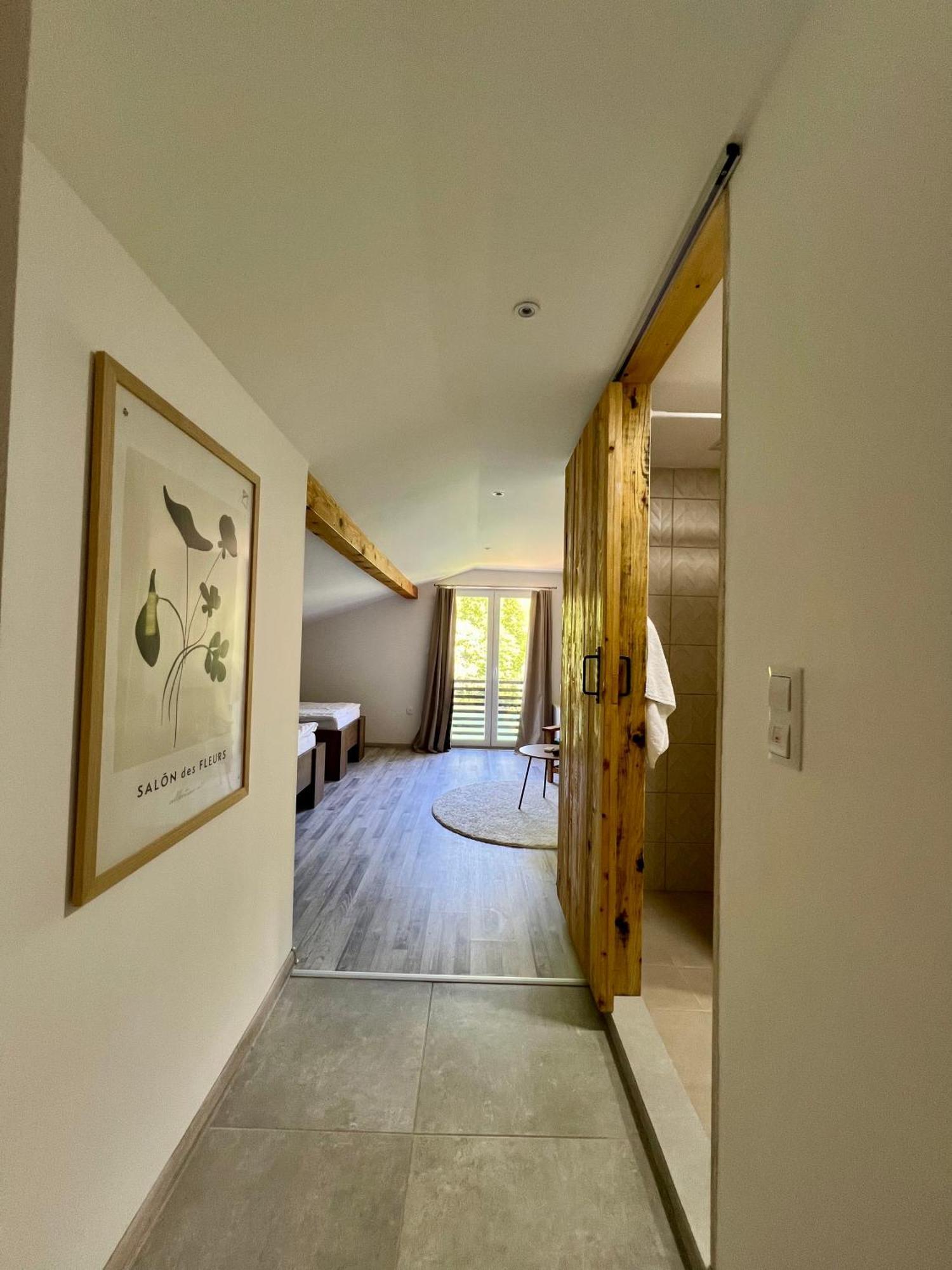 Anur Apartment Bihac Bagian luar foto