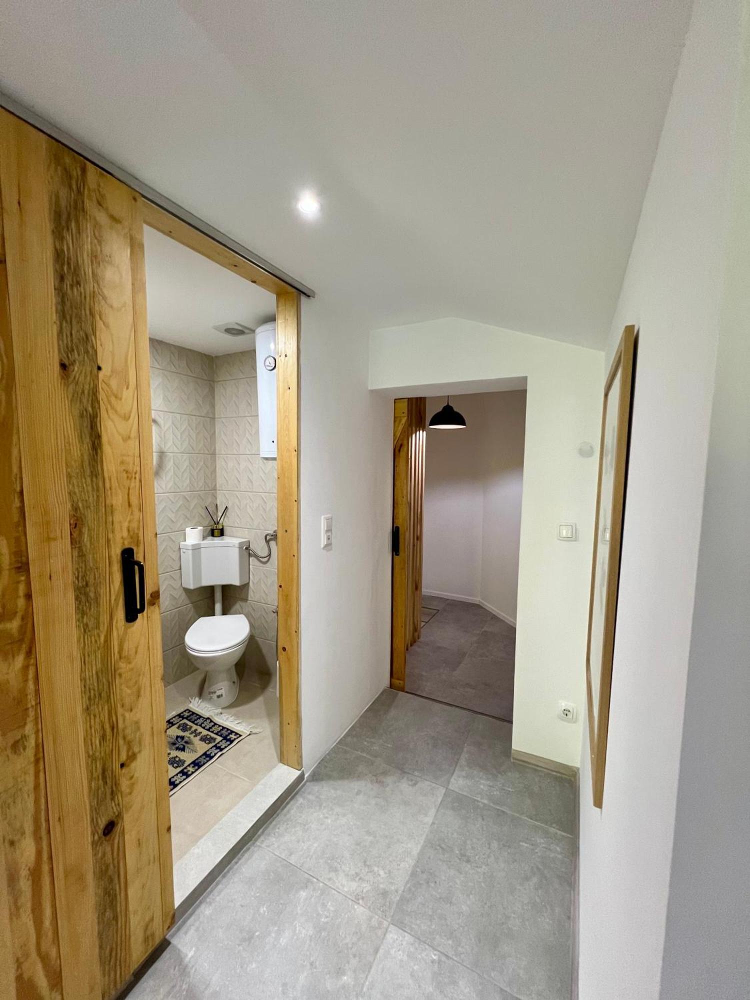 Anur Apartment Bihac Bagian luar foto